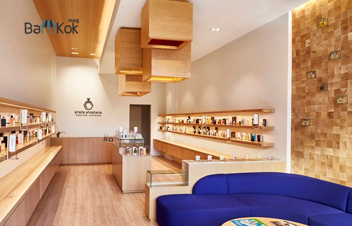 طراحی و دکوراسیون فروشگاه عطر و ادکلن به سبک مدرن