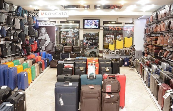 بورس کیف و چمدان در خیابان منوچهری