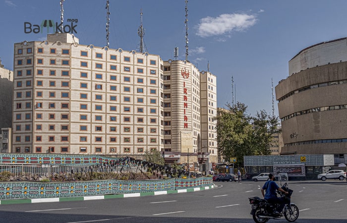 مرکز تجارت ایرانیان در میدان ولیعصر